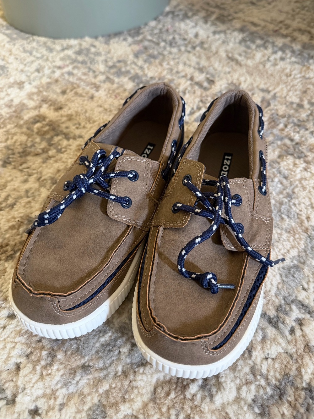 IZOD Kids Boys boat shoes